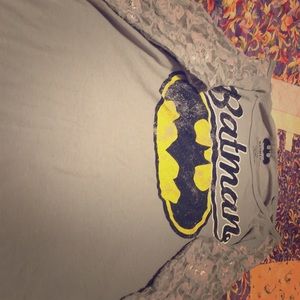 Character shirt with lace sleeve